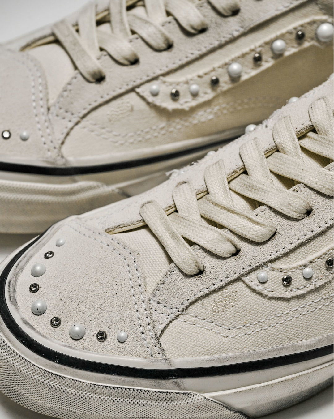 Vans Premium Old Skool 36 Shoe in Marshmallow White