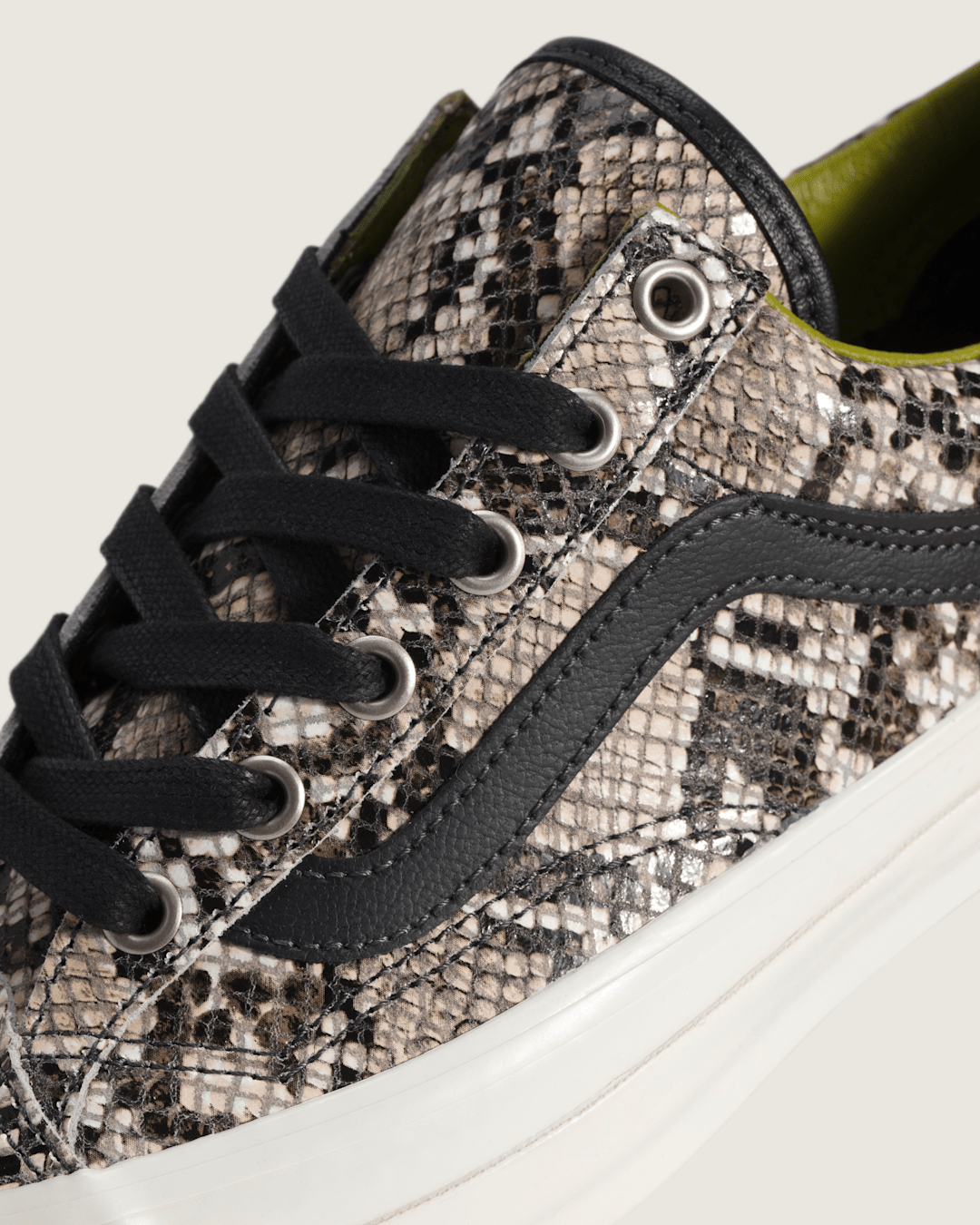 Vans Premium Old Skool 36 Shoe in Python Silver Grey
