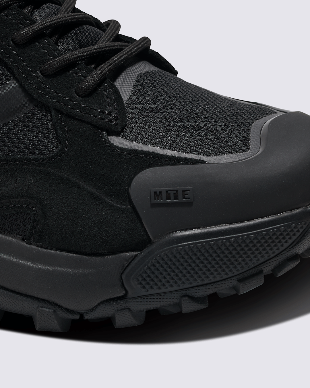 Vans Crestline GORE-TEX Shoe in Black