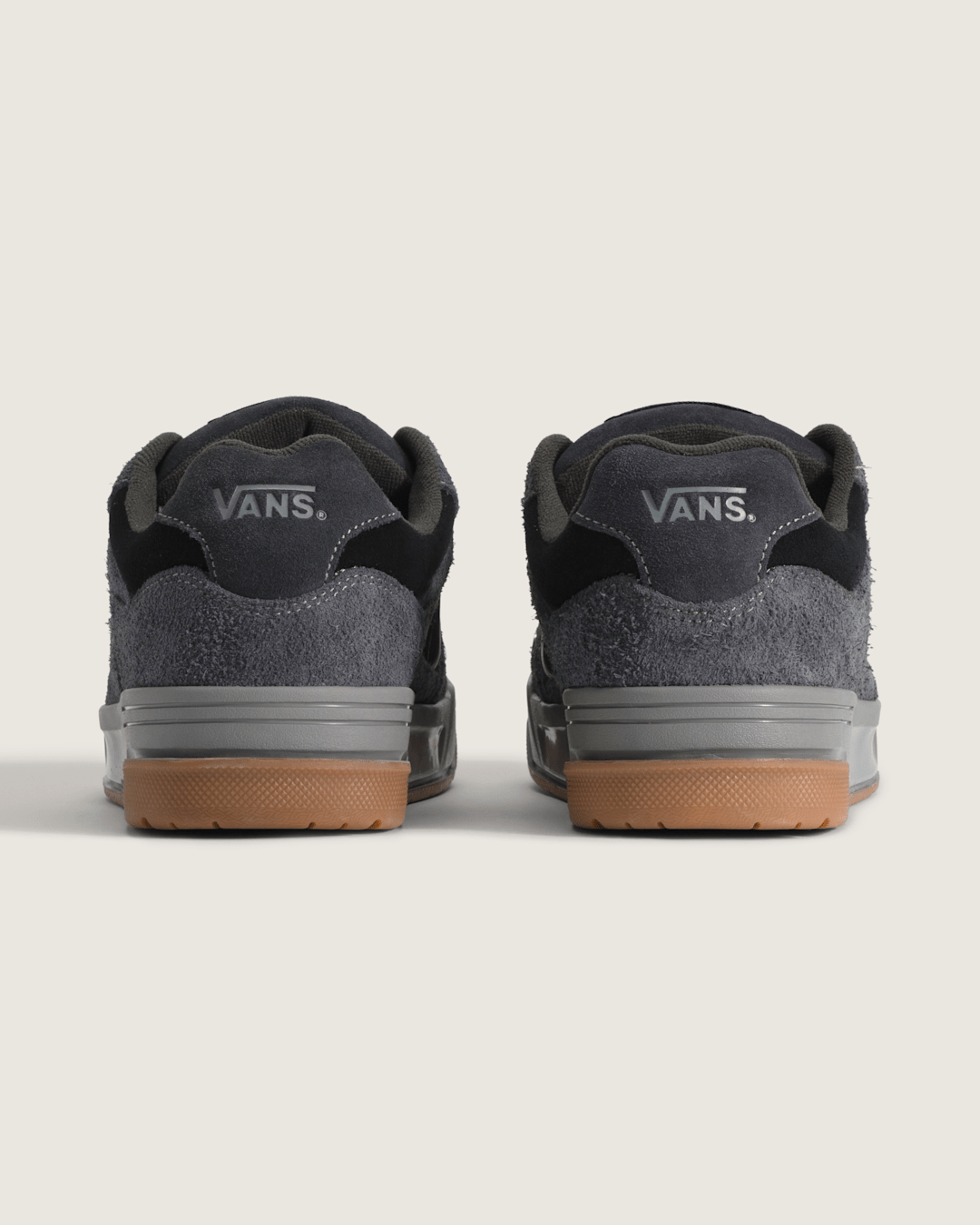 Vans Upland Shoe in Dark Grey