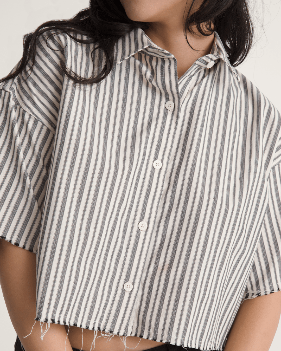 Vans Crop Shirt in Black-White