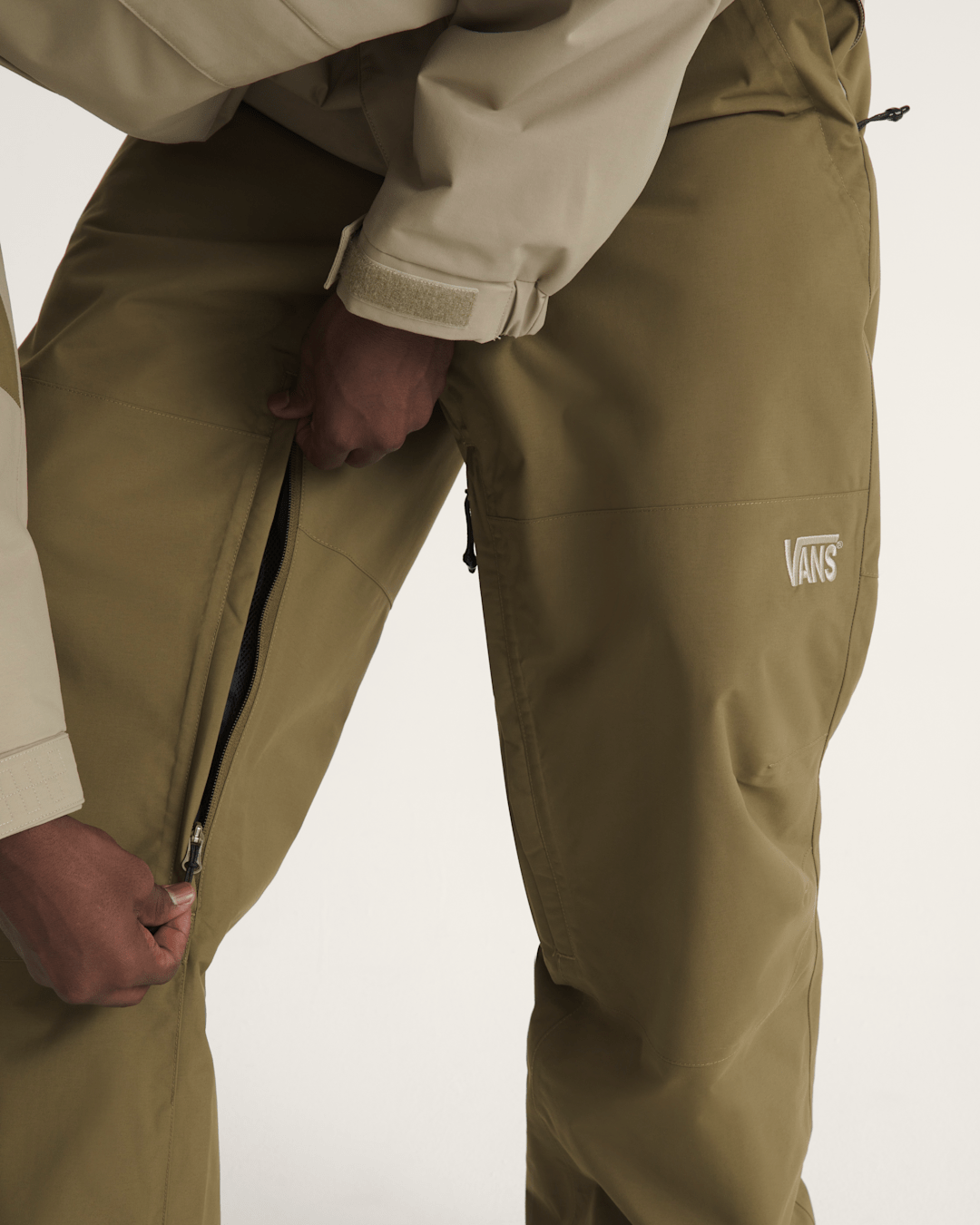 Vans Hellbound Snow 2.0 Pants in Warm Brown