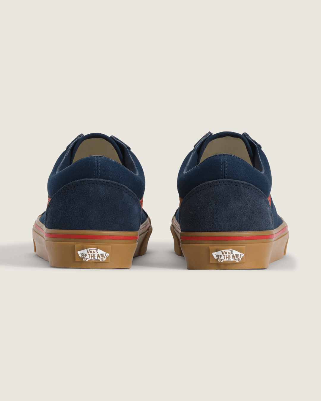 Vans Old Skool Gum Shoe in Navy Blue / Red