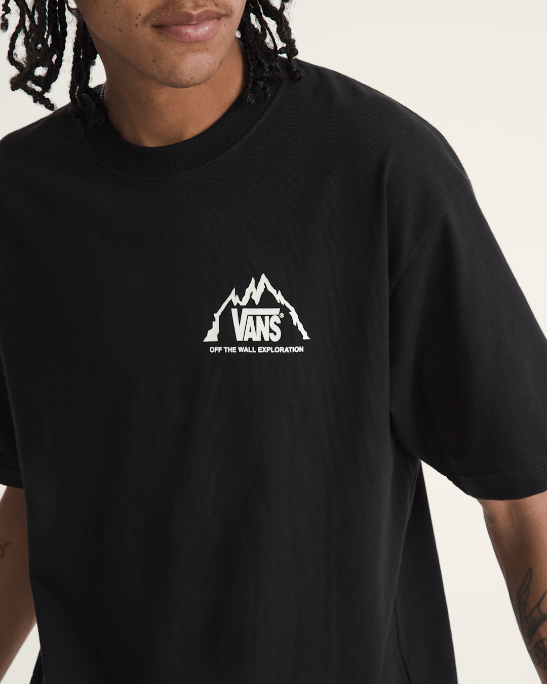 Vans Crestline T-Shirt in Black / White