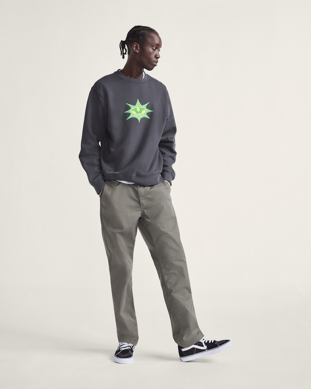 Vans Star Checker Crew Sweatshirt in Black