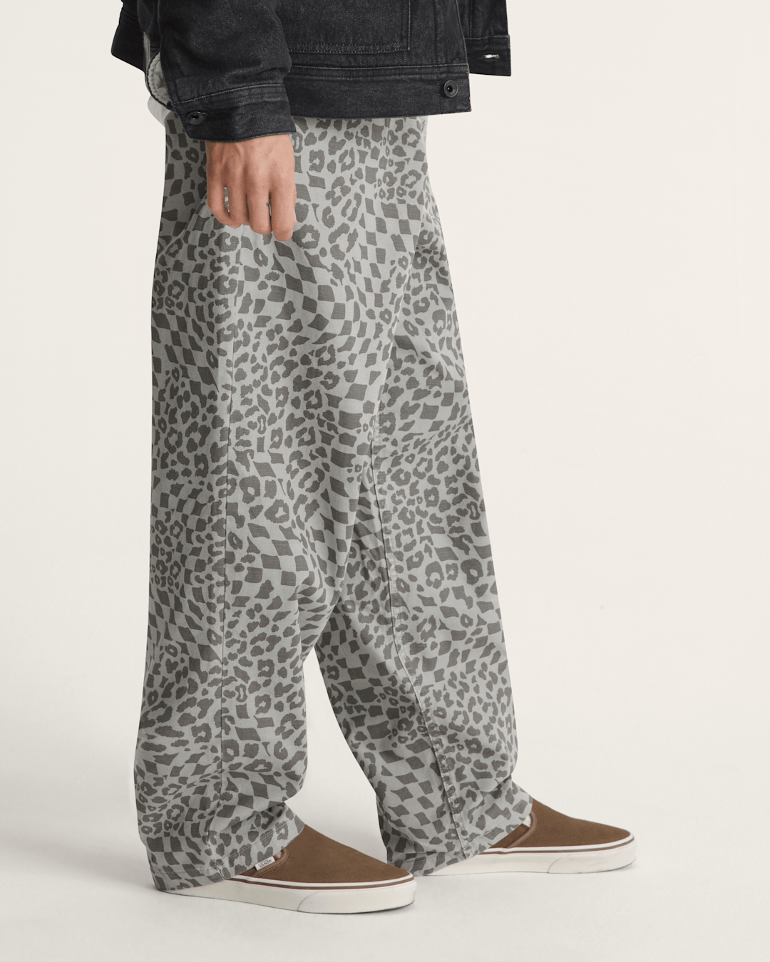 Vans Range Baggy Pants in Drizzle Grey