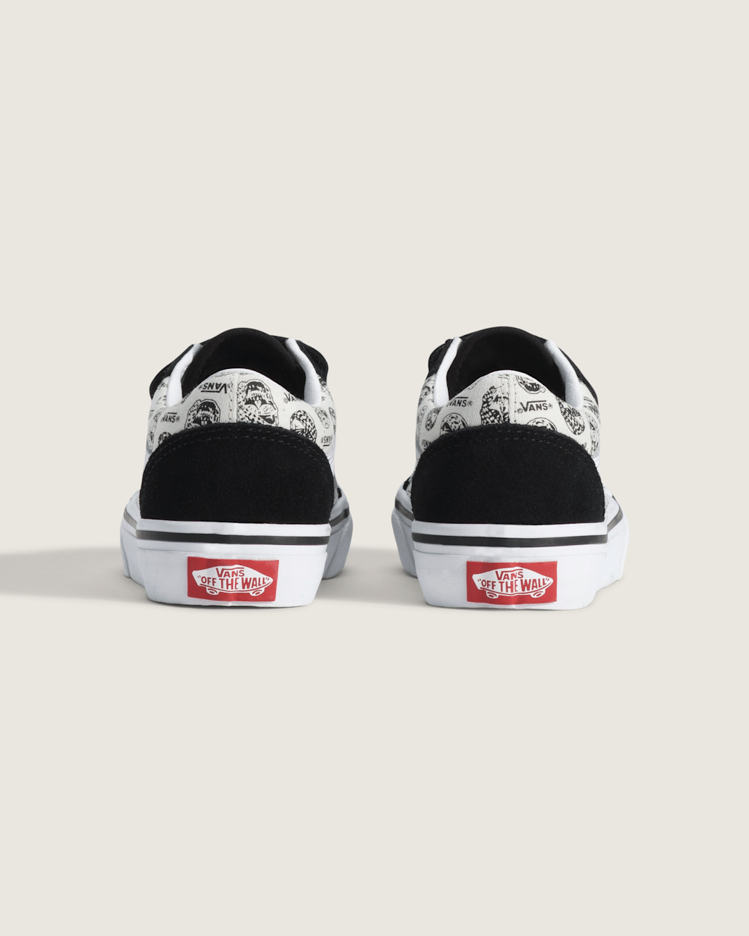 Vans Little Kids Old Skool V Shoe in Black / White