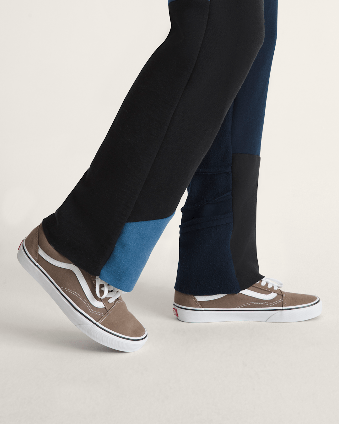 Vans Old Skool Shoe in Walnut Brown