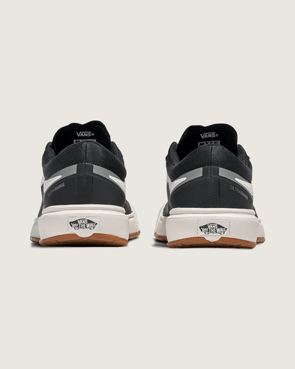 Vans UltraRange 2.0 Shoe in Black