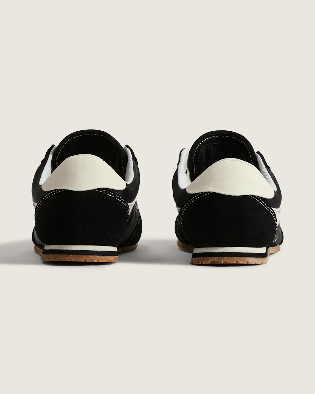 Vans Super Lowpro Shoe in Black