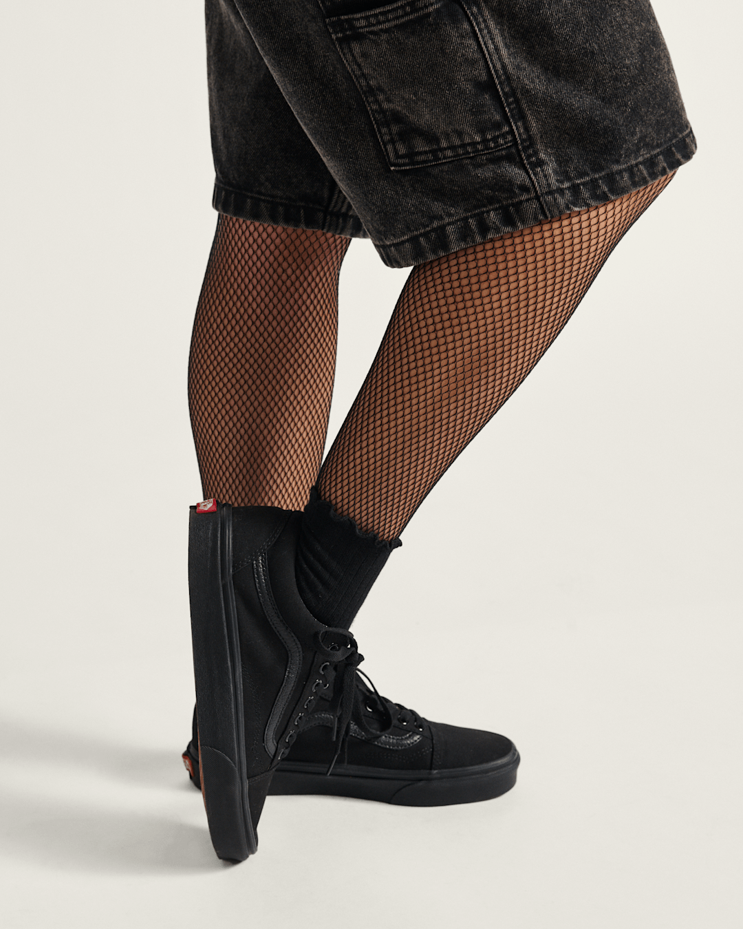 Vans Old Skool Black/Black Classics Shoe