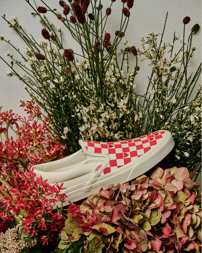 Vans Classic Slip-On Checkerboard Shoe in Checkerboard Racing Red