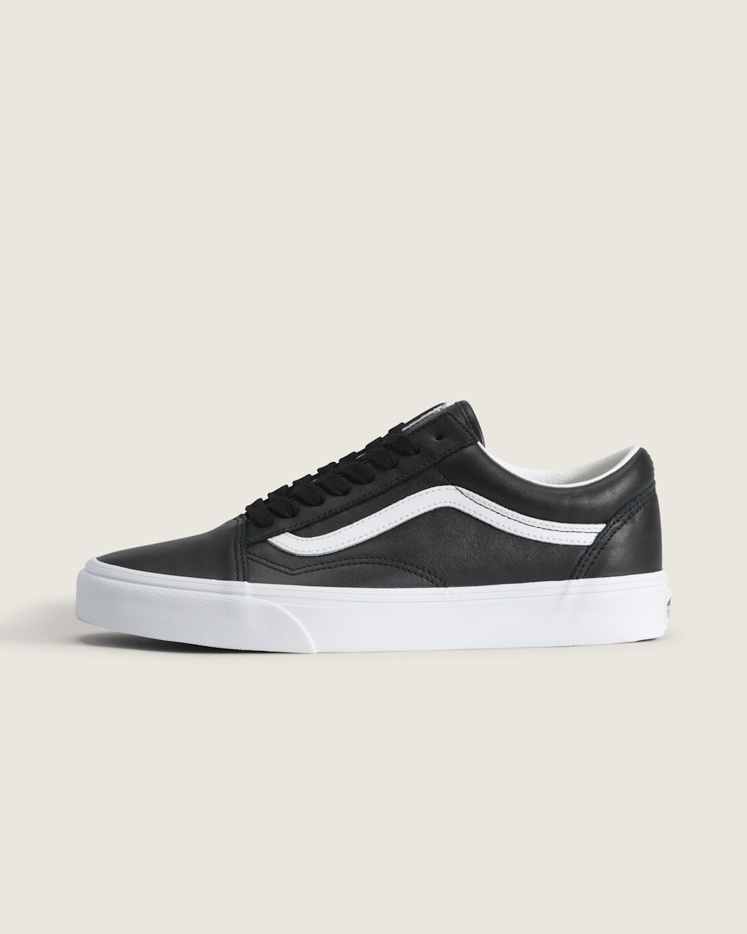 Vans Old Skool Shoe in Black / True White