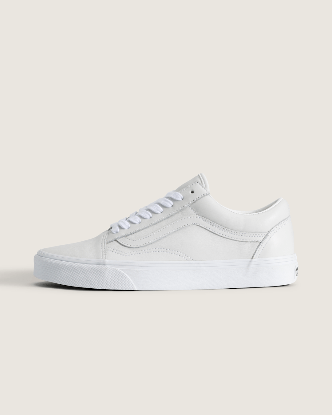 Vans Old Skool Shoe in True White