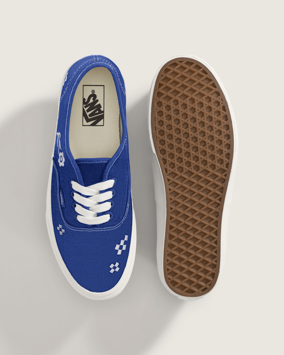 Vans Authentic Shoe in Blue / Marshmallow White