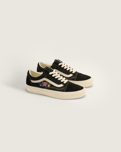 Vans Old Skool Shoe in Black