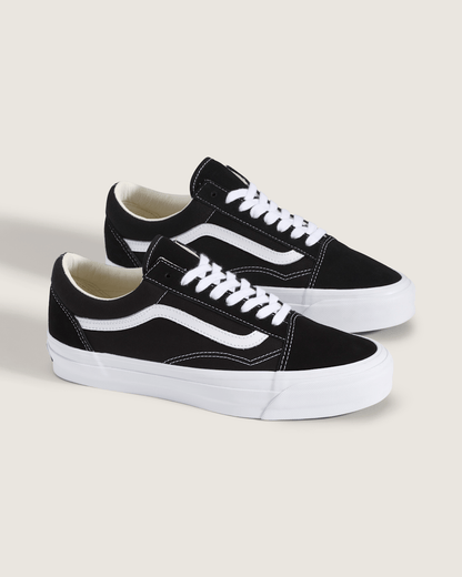 Vans Premium Old Skool Shoe in Black / White