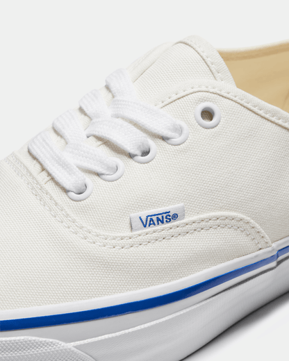 Vans Premium Authentic Shoe in Off White / White