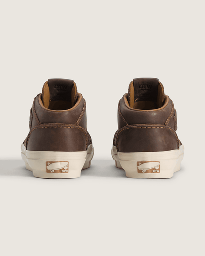 Vans OTW by Vans Skate Half Cab Moc Stitch Vibram in Potting Soil