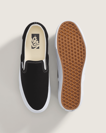 Vans Premium Slip-On Shoe in Black / White