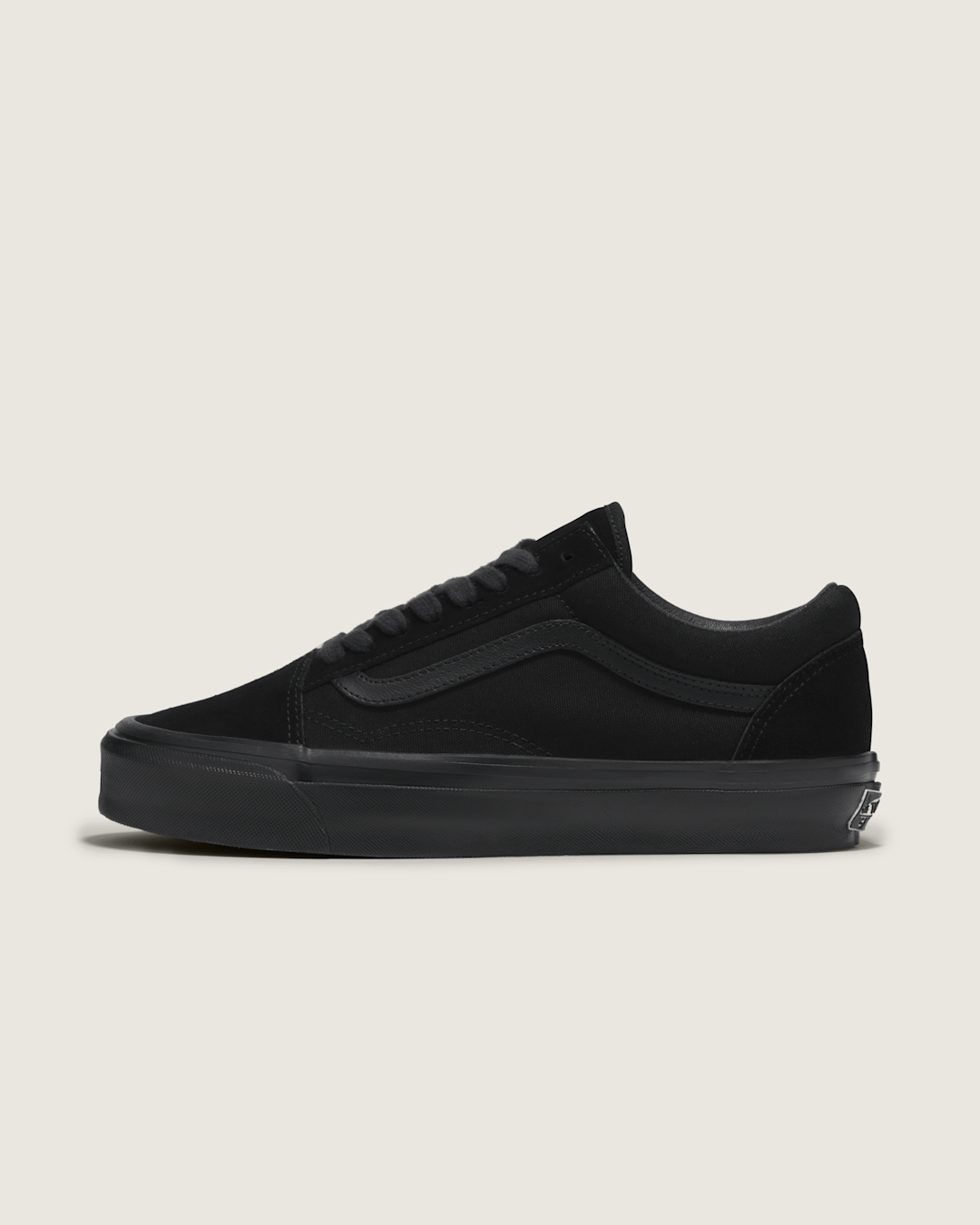 Vans Premium Old Skool Shoe in Blackout