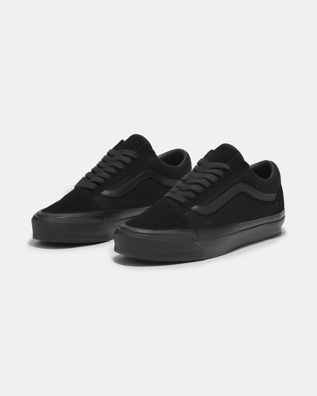 Vans Premium Old Skool Shoe in Blackout