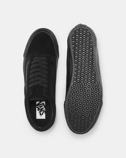 Vans Premium Old Skool Shoe in Blackout