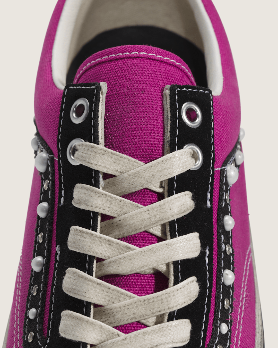 Vans Premium Old Skool 36 Shoe in Fuchsia Red
