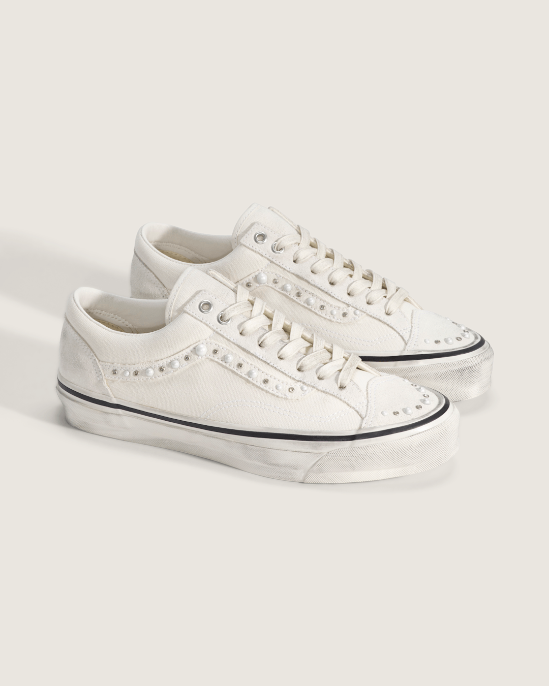 Vans Premium Old Skool 36 Shoe in Marshmallow White