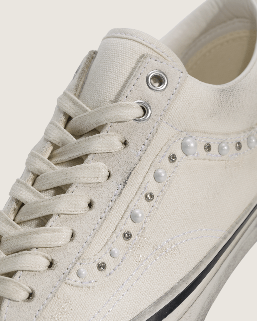 Vans Premium Old Skool 36 Shoe in Marshmallow White