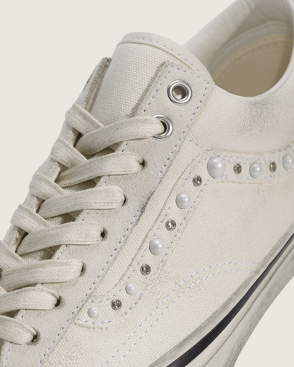 Vans Premium Old Skool 36 Shoe in Marshmallow White