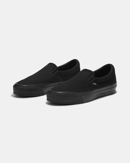 Vans Premium Slip-On Shoe in Blackout