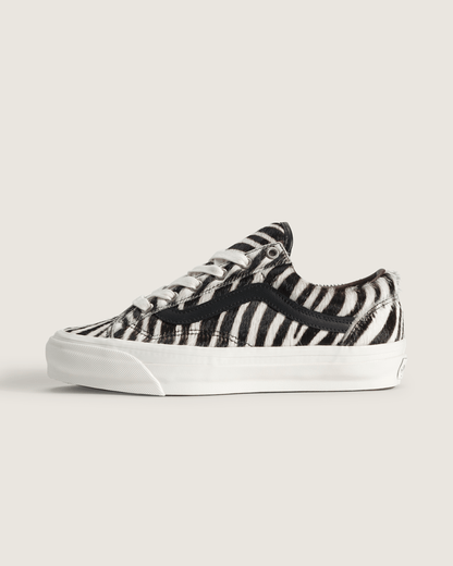 Vans Premium Old Skool 36 Shoe in Zebra Black / White