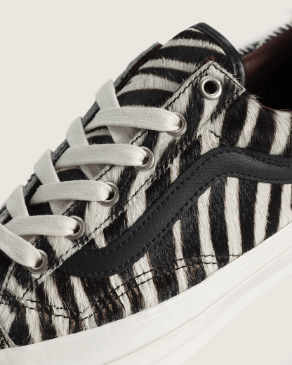 Vans Premium Old Skool 36 Shoe in Zebra Black / White