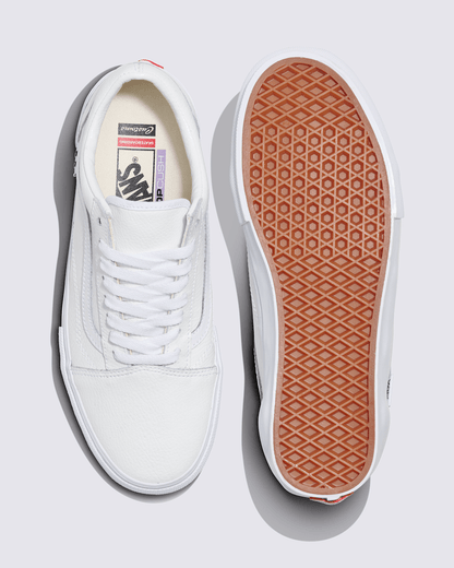 Vans Customs Skate Old Skool Leather Shoe in Customs