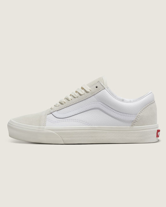 Vans Customs Old Skool Leather Shoe in Customs