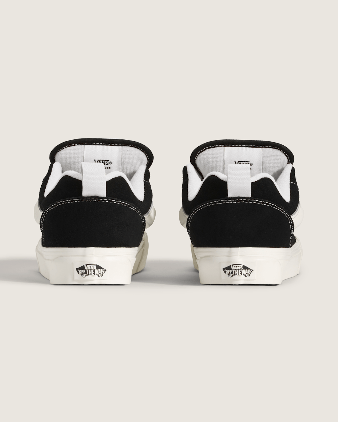 Vans Knu Skool Shoe in Black