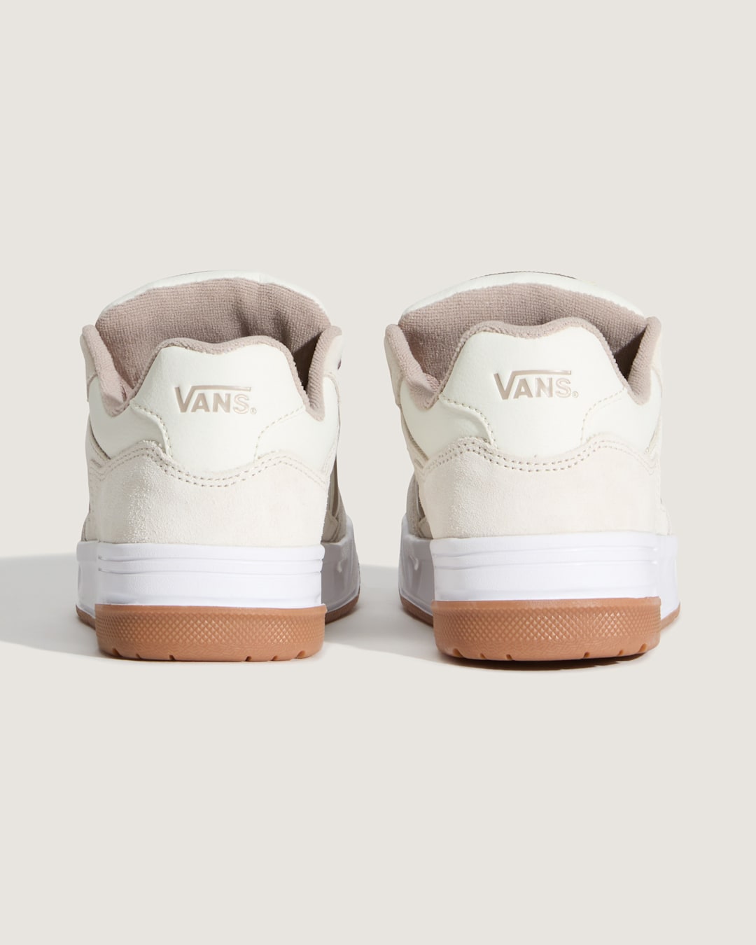 Vans Upland Shoe in White / Grey