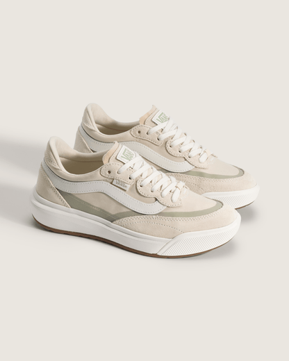 Vans UltraRange 2.0 Shoe in Creme Beige