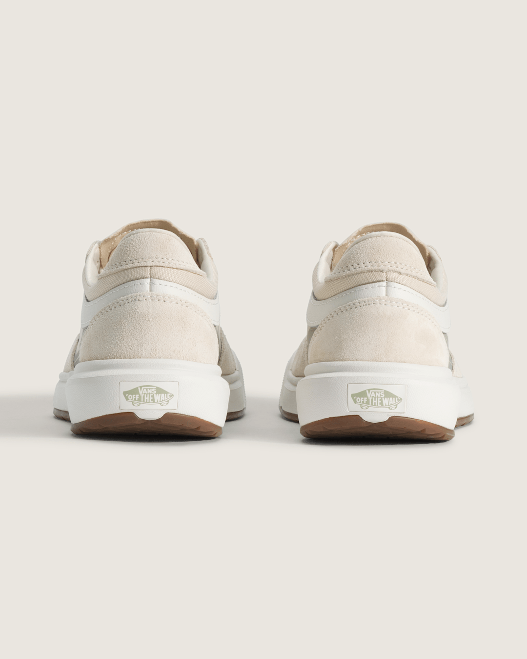 Vans UltraRange 2.0 Shoe in Creme Beige