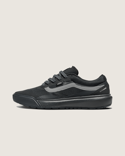 Vans UltraRange 2.0 Shoe in Blackout