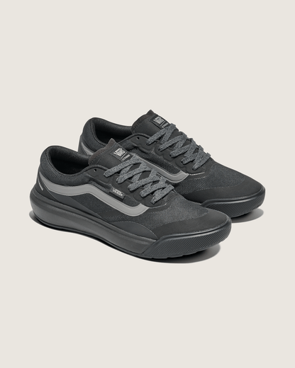Vans UltraRange 2.0 Shoe in Blackout
