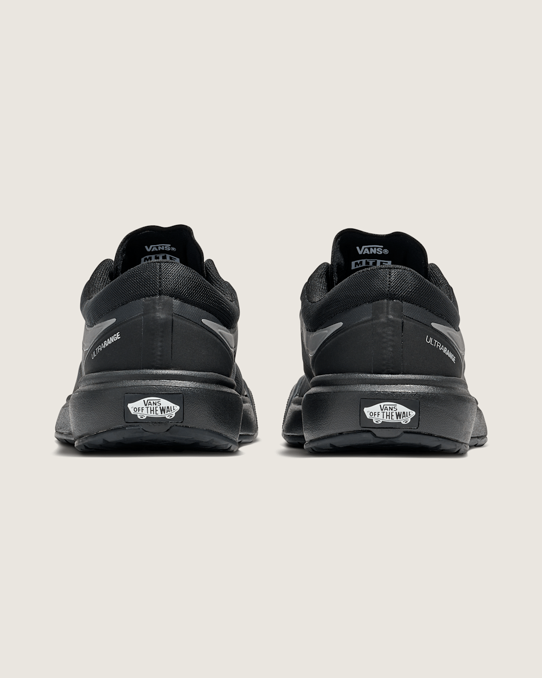 Vans UltraRange 2.0 Shoe in Blackout