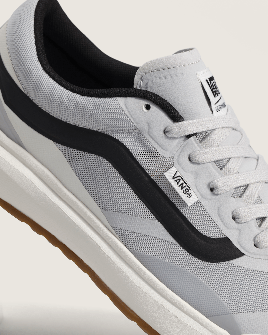 Vans UltraRange 2.0 Shoe in Frost Grey
