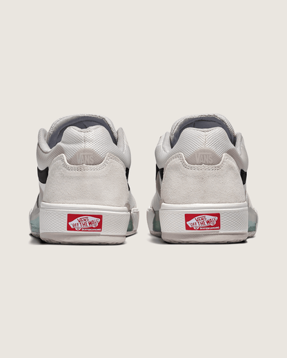 Vans Skate AVE 2.0 Shoe in White