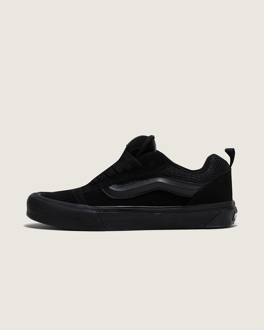 Vans Knu Skool Shoe in Black