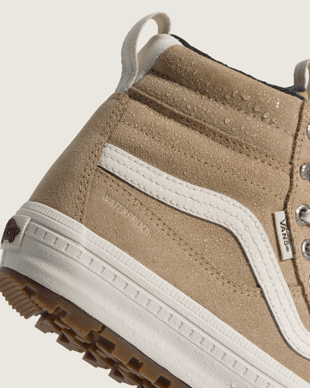 Vans Sk8-Hi Waterproof Insulated Shoe in Brown / White