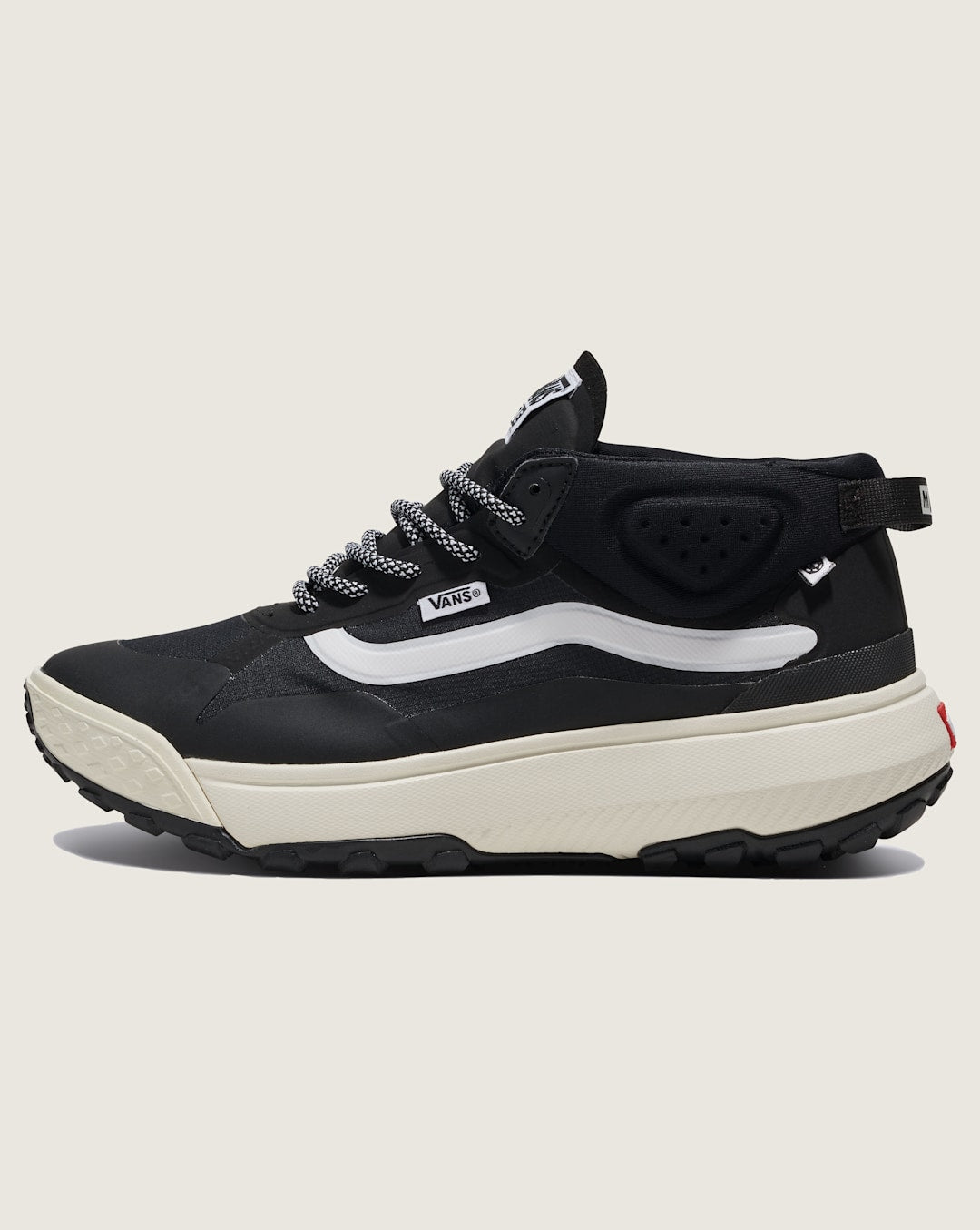 Vans Crosspath Mid Shoe in Black / White