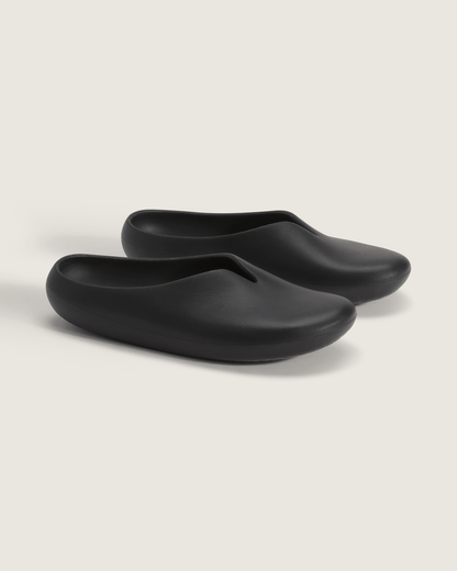 Vans OTW by Vans X S.R. STUDIO. LA. CA. Clog in White / Black
