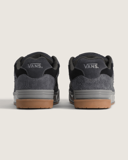 Vans Upland Shoe in Dark Grey